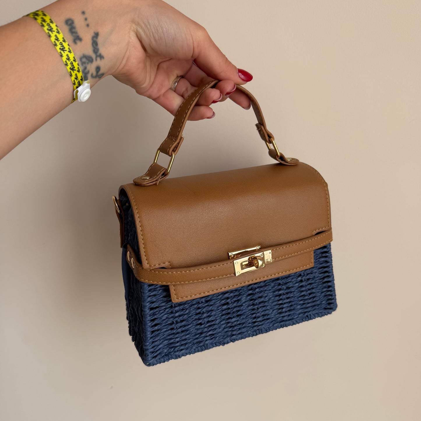 Borsa Livia