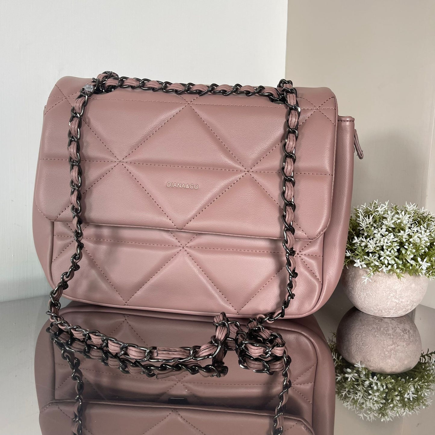 Borsa Holly