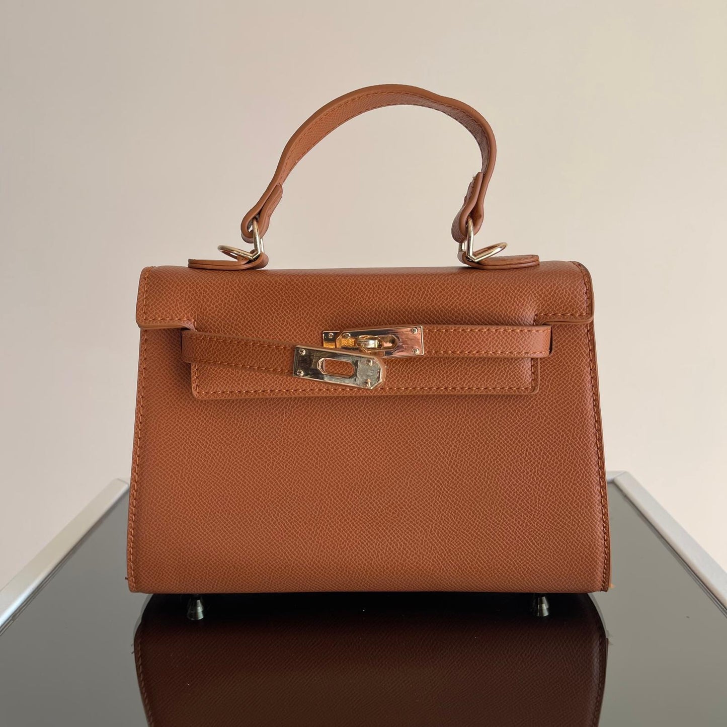 Borsa Eva