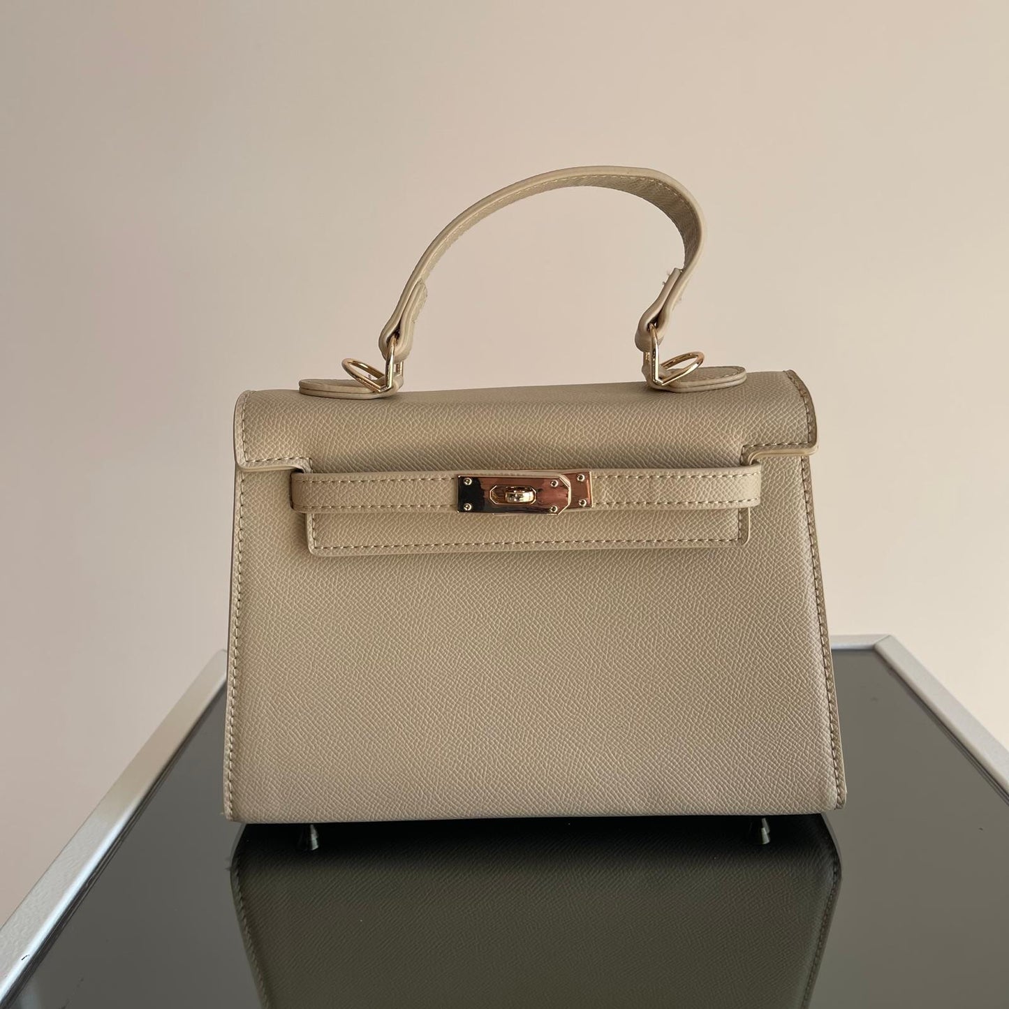 Borsa Eva