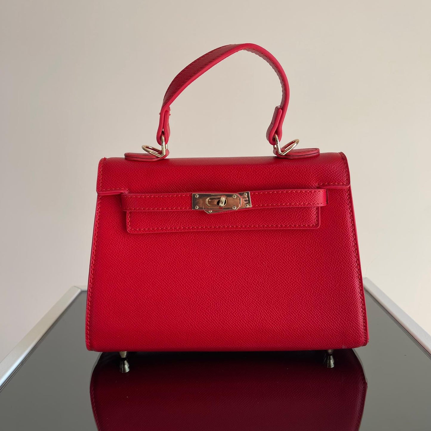 Borsa Eva