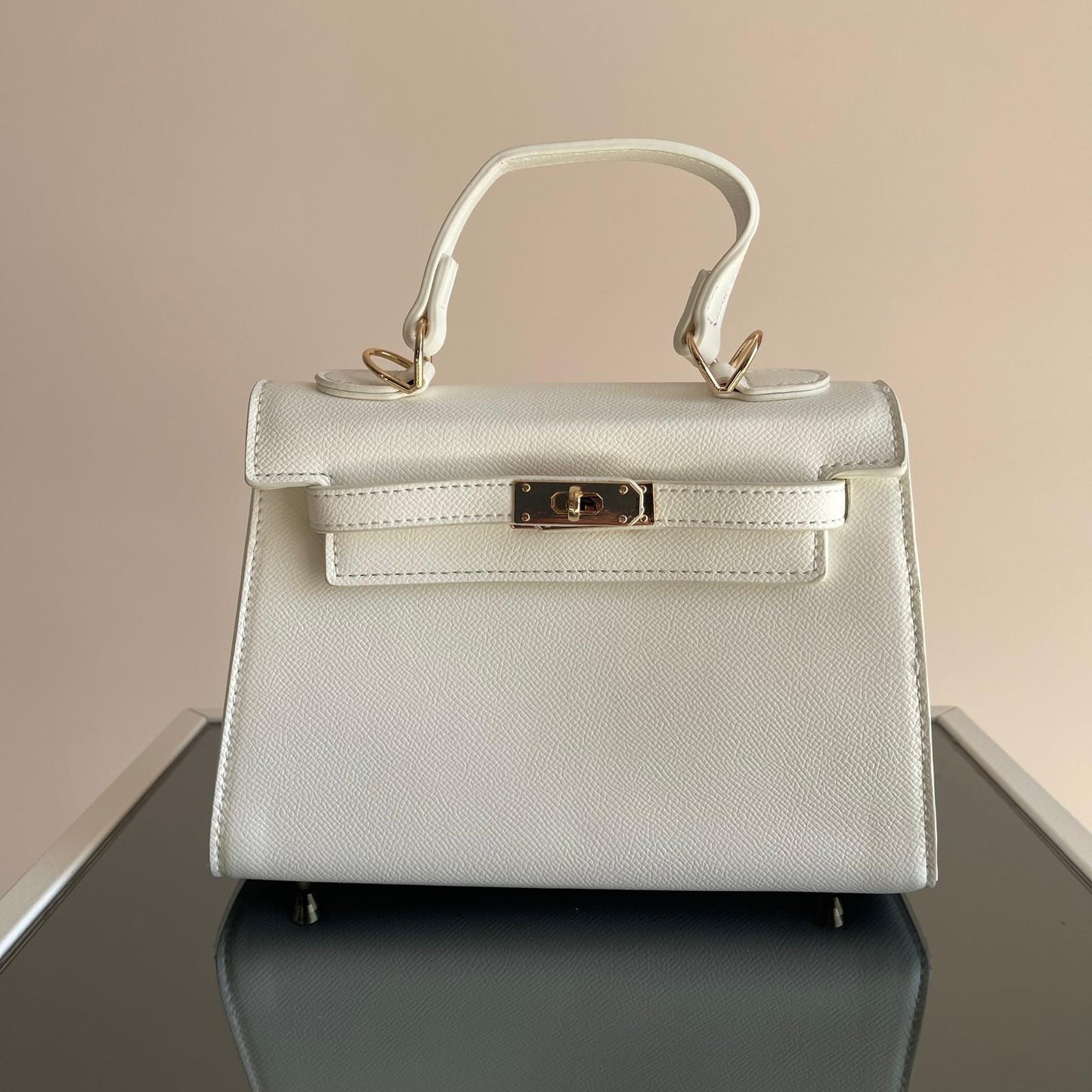 Borsa Eva