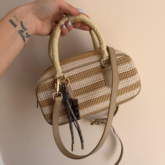 Borsa Manu