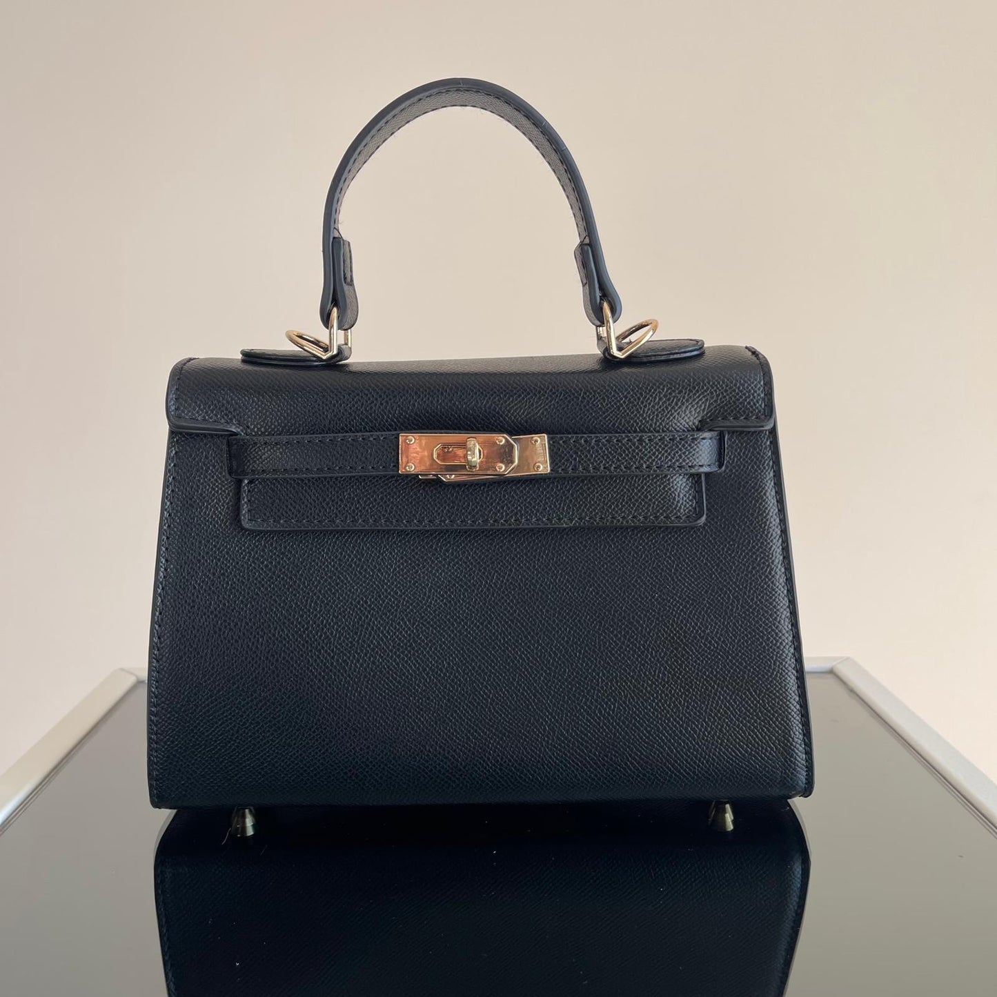 Borsa Eva